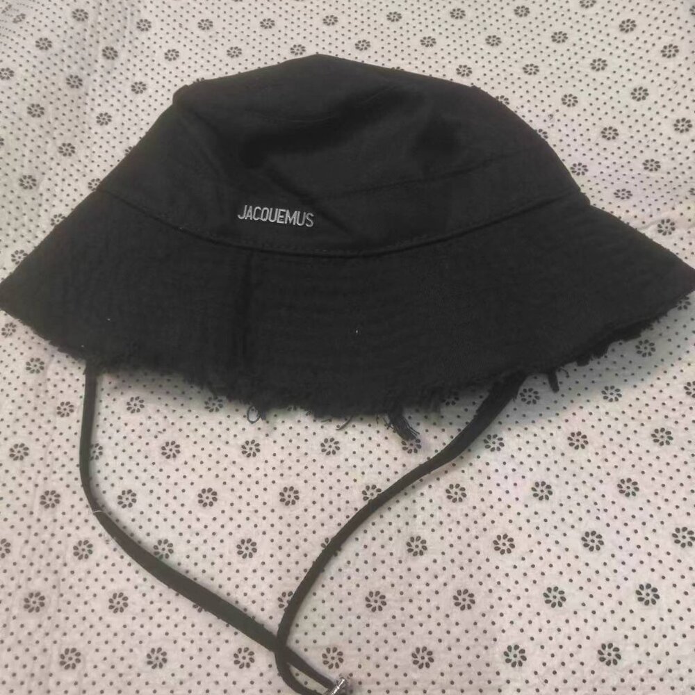 Jacquemus Le Bob Artichaut bucket hat